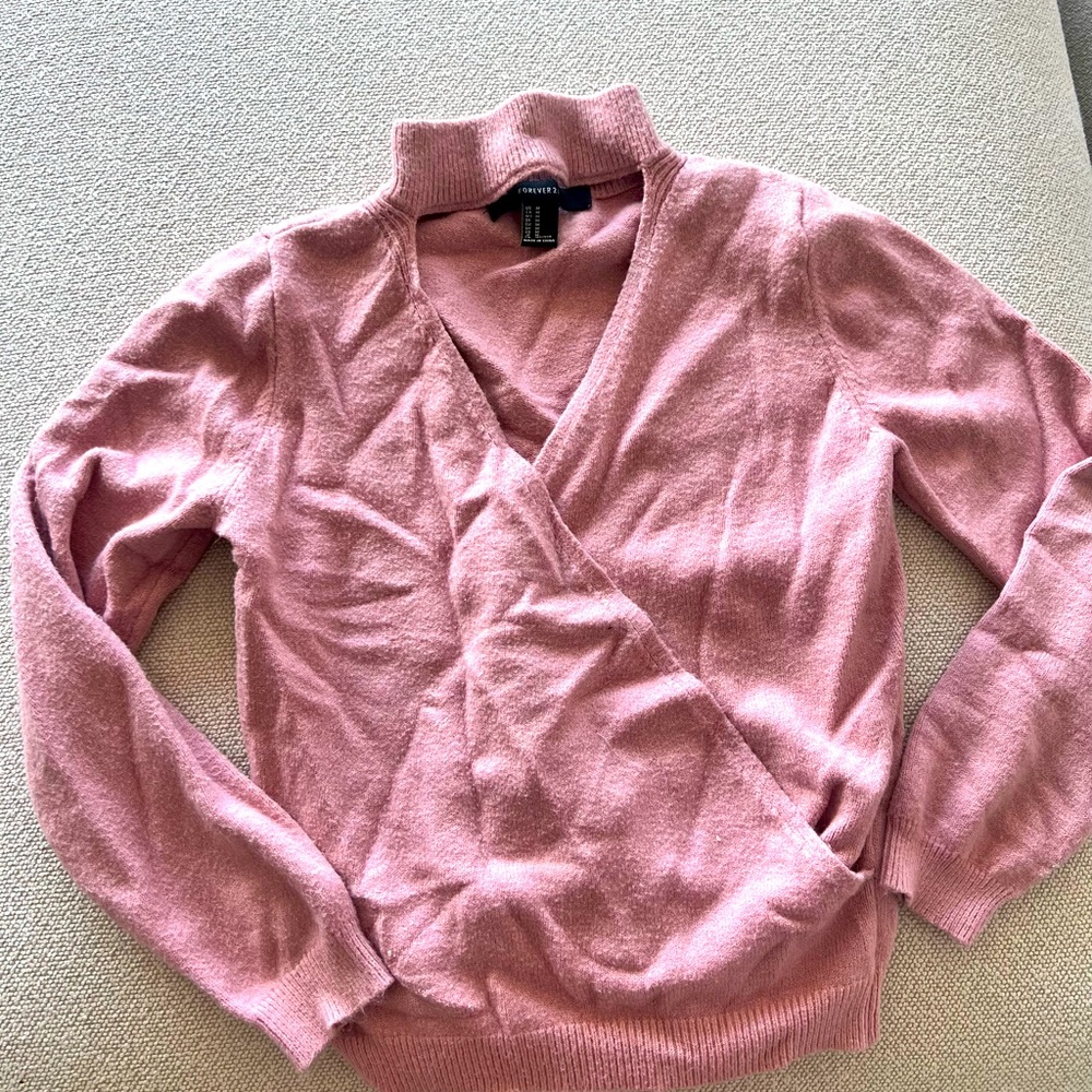 Forever 21 pink sweater